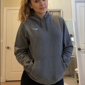 NIKE WOMENS M/L GRAY HOODIE